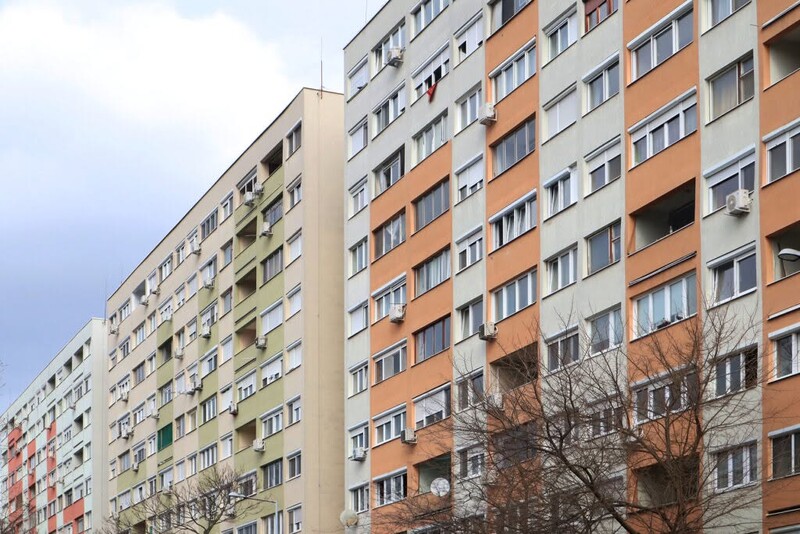 ITT AZ ELSŐ MEGSZORÍTÁS: ELTÖRLI A TISZA-KORMÁNY A KAMATSTOPOT, TÖBB, MINT 200.000 CSALÁD JÁR ROSSZUL