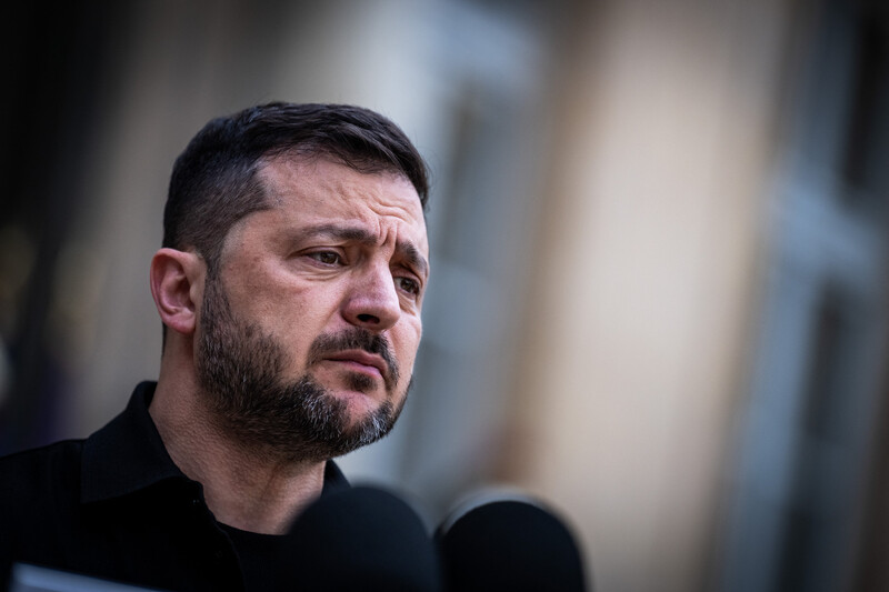 Ukrán sztárújságíró: Zelenszkijék fegyvereseket képeznek ki, hogy Magyarországra küldjék őket