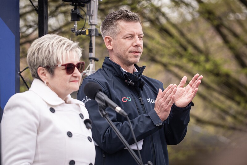 Ukrajnát és Zelenszkijt dicsőítette Magyar Péter orosházi jelöltje, akin hetek óta egy egész ország röhög