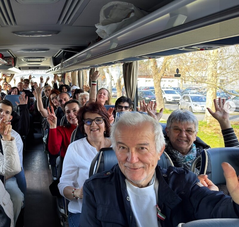 Elítélt MSZP-s adócsalóval kampányol Magyar Péter jelöltje, együtt is buszoztak a Tisza tüntetésére