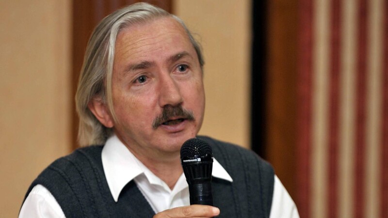 Megszólalt Lengyel László, a Tisza Párt programírója arról, mit tesznek Magyar Péterék a 14. havi nyugdíjjal: 